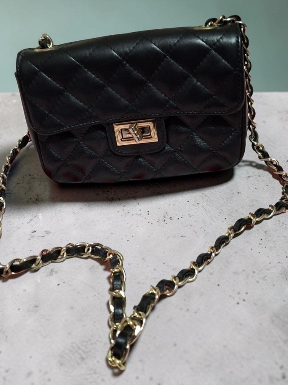 Borse In Pelle Quilted Black Leather Crossbody Bag with Chain Strap